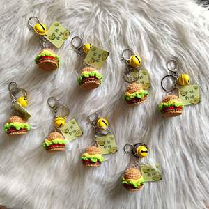 Crochet Play Food Llavero de felpa Pascua Amigurumi Bag charm Hecho a mano macramé Hamburguesa Llavero Comida Llavero Hamburguesa Llavero - Product Image 2