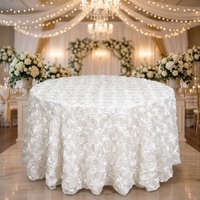 Nappe 3D Rose en Gros, Housse de Table Personnalisée Blanc Ivoire pour Événements de Mariage