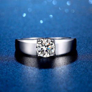 Vente en gros d'usine - <span class=keywords><strong>Bague</strong></span> en argent sterling S925 - <span class=keywords><strong>Bague</strong></span> simple avec moissanite 1 carat pour <span class=keywords><strong>homme</strong></span> - <span class=keywords><strong>Mariage</strong></span> - Fiançailles - Product Image 4