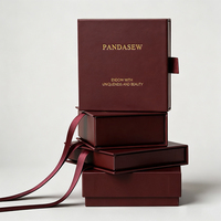 Boîte à bijoux en forme de livre rouge bordeaux avec logo en feuille d'or, étui de rangement en carton rigide, fabricant en gros