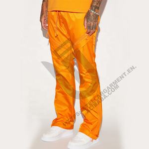 Pantalones de chándal holgados de algodón 100% de rizo francés personalizados, pantalones de chándal acampanados con lavado ácido y bordado con parche de peso ligero - Product Image 4