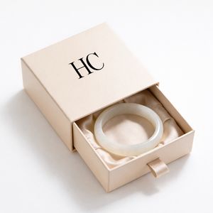 Boîte à bijoux moderne de luxe rigide coulissante avec poignée, insert en satin, vernis sélectif UV, logo personnalisé, emballage de bijoux OEM - Product Image 6