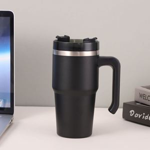 Gobelet de voyage isotherme en acier inoxydable de 30 oz à double paroi avec poignée et paille - Product Image 3