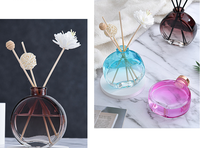Bouteille en verre aromatique diffuseur plat à usage domestique diffuseur de roseaux bouteille diffuseur bouteille en verre avec fleurs artificielles 150ml