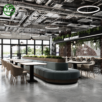 Ensemble de mobilier de restaurant industriel moderne sur mesure : banquette incurvée, tables et chaises en bois pour hôtel et restaurant