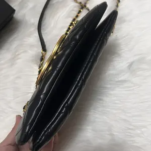 Новая знаменитая Подарочная сумка через плечо с черной и золотой цепочкой