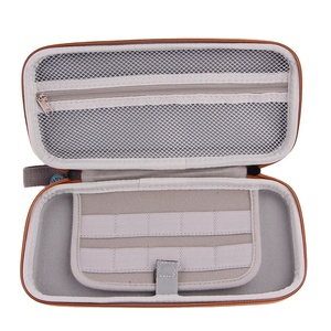 Estuche <span class=keywords><strong>de</strong></span> Viaje <span class=keywords><strong>de</strong></span> Lujo con Soporte Plegable para <span class=keywords><strong>Nintendo</strong></span> <span class=keywords><strong>Switch</strong></span> OLED - <span class=keywords><strong>Zelda</strong></span> - Product Image 2