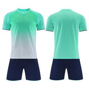 เสื้อฟุตบอลคลาสสิควินเทจเรโทรแบบกำหนดเองสำหรับผู้ชาย เสื้อฟุตบอลระบายอากาศได้ดี พร้อมชื่อทีมแบบกำหนดเอง เสื้อฟุตบอลปี 2026 สำหรับผู้ชาย - Product Image 1