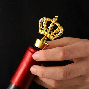 Crown Wine Bottle Stopper Zinc Alloy <b>Sealing</b> Red Gold Wedding Party Gift - Product Image 1