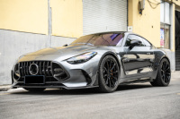 Kit carrosserie en fibre de carbone sèche pour Mercedes-Benz GT63S C192, style Babos, haute qualité, comprenant lèvre avant, jupes latérales, diffuseur et spoiler.