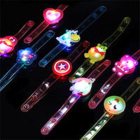 Bracelets LED pour enfants, assortis, avec dessins animés, montre clignotante, bracelets lumineux amusants, cadeaux pour enfants, bracelets qui brillent dans le noir
