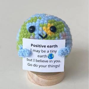 Ornement de bureau tendance, poupée en <span class=keywords><strong>crochet</strong></span> faite à la main, soleil, soutien émotionnel, soleil/terre, jouets en peluche en laine <span class=keywords><strong>crochet</strong></span> soleil et terre - Product Image 3