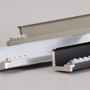 Riel oculto recto con caja para cortina, aspecto discreto y elegante, estructura resistente al desgaste para uso residencial y comercial. - Product Image 6