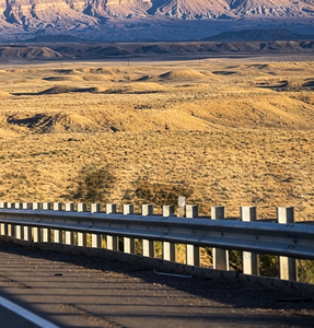 Barrière routière robuste en poutre profilée galvanisée, poteau en acier Q345 en forme de H, fabricant chinois de confiance, fournisseur certifié EN 1317 - Product Image 5