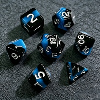 Lot de dés de jeu D&D polyédriques superposés en résine scintillante, noir et bleu nébuleuse, pour jeux de rôle et de société
