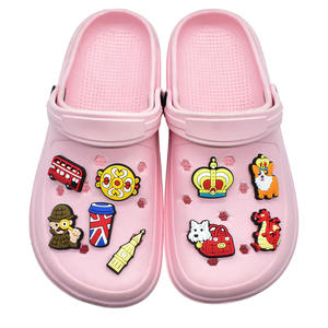 UK Style britannique caoutchouc sabot chaussures accessoires Promotion cadeau Souvenir roi et reine britannique chaussures breloques chaussures décorations - Product Image 3