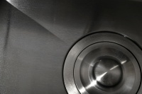 Évier de cuisine en acier inoxydable noir PVD nano, fait main et sur mesure, à cuve unique