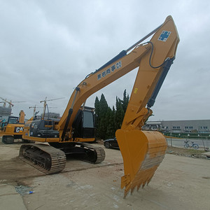 Excavatrice lourde CAT 324D de 24 tonnes avec godet de 1,2 m³ de capacité, 90 % neuve, d'occasion, sur chenilles, sans accident majeur. - Product Image 5