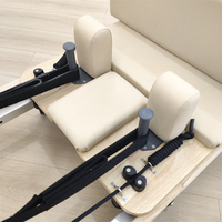Cama de Pilates Reformer Plegable de Lujo y Portátil Equipo de Gimnasio Reformer Plegable de Madera Color Beige