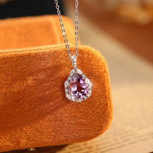 Pendentif en pierre de cristal naturel, collier chaîne croisée tendance en argent sterling S925, style designer haut de gamme, pierres précieuses colorées, exclusif - Product Image 5