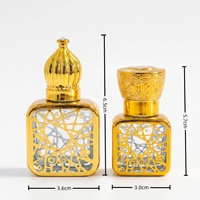 Flacon de parfum rechargeable 5ml 10ml en verre doré carré avec bouchon à vis et applicateur à bille pour vaporisation, trois options d'application, idéal pour les voyages