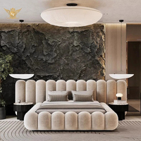 Lit contemporain rembourré en cuir véritable, plateforme personnalisée en tissu, taille King, mobilier de chambre d'hôtel