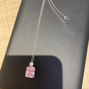 Collana con Ciondolo Cubo Quadrato per Donne, Stile Fiore di Pesco, Gioielli alla Moda per Uso Quotidiano, Regalo - Product Image 3