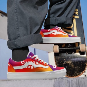 Giày Sneaker vải bố trắng trơn cổ điển có logo tùy chỉnh, cá nhân hóa, phong cách thể thao, chạy bộ, tăng chiều cao - Product Image 2