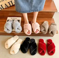 Fashionable Cozy Plush slides thick Home Wholesale clog Indoor Cross Plush Slippers Women Faux Fur Fluffy slippers