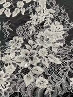 Tissu en dentelle française blanc vintage, broderie de cils sans fil avec perles et paillettes pour la confection de robes de mariée et de haute couture