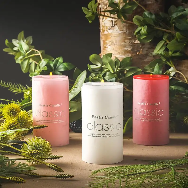 I produttori di YunJing forniscono direttamente candele cilindriche per aromaterapia di colore con fragranza brillante e all'ingrosso senza fumo