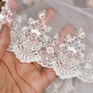 YouLaPan Romantische bruidssluier met bloemenkant en parels Kathedraal bruidssluier Bruidshaaraccessoire voor trouwjurk V377 - Product Image 3