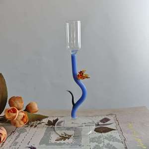 Support <span class=keywords><strong>de</strong></span> <span class=keywords><strong>bougie</strong></span> en verre artisanal en gros, avec <span class=keywords><strong>tige</strong></span> ondulée bleue et ornement oiseau, élégant chandelier en verre pour centre <span class=keywords><strong>de</strong></span> table, cadeau - Product Image 2