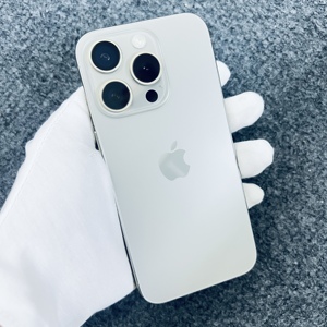 iPhone 15 Pro มือสอง ความจุ 256GB แรม 8GB แบตเตอรี่ 3274mAh หน้าจอ 6.1 นิ้ว สภาพเหมือนใหม่ - Product Image 1