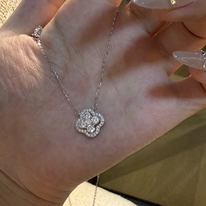 สร้อยคอเงินแท้ S925 ประดับเพชรระยิบระยับ ดีไซน์ดอกไม้สุดหรู ระดับไฮเอนด์ สร้อยคอทองคำ ดีไซน์ดอกไม้หวานละมุน - Product Image 5