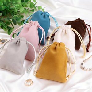 Eastsunshine <b>Hot</b> Sale OEM Customizable Logo Luxury Soft 7*9cm Jewelry Pouch High Quality Drawstring Velvet Gift Jewelry Pouches - Product Image 2