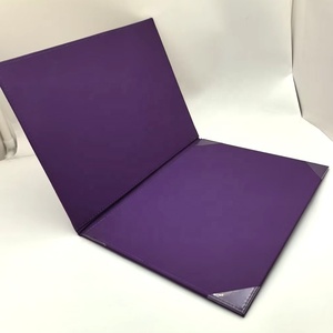 Certificat scolaire <span class=keywords><strong>personnalisé</strong></span> en cuir PU violet A4 avec impression couleur du logo - Product Image 3