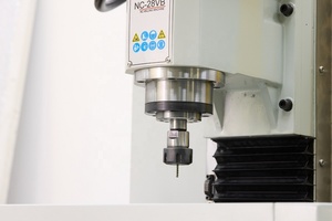 Machine de fraisage CNC NC28VB équipée du système Zhonglian <span class=keywords><strong>Tuo</strong></span> DDCSV3.1 (servomoteurs X/Y/Z), moteur de broche et servomoteur - Product Image 3