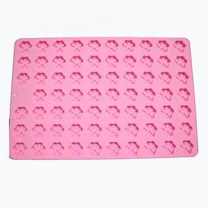 Nouveau design sans BPA griffe de chat patte de chien moule en silicone pour aliments pour animaux de compagnie moule à glace en silicone moule à chocolat et à bonbons - Product Image 5
