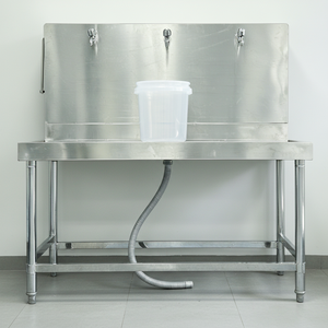 Machine de remplissage semi-automatique <span class=keywords><strong>à</strong></span> trois robinets pour bouteilles d'eau en plastique de 3 et 5 gallons - Product Image 5