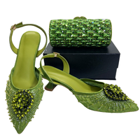 Chaussures de soirée de créateur italien avec pochette assortie pour mariages africains et occasions nuptiales, chaussures pour femmes en dentelle brodée et perles