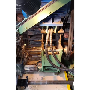 Machine de fabrication de mamelons de rayons de <span class=keywords><strong>roue</strong></span> de vélo de <span class=keywords><strong>moto</strong></span> avec mamelons bon marché et durables ou fabrication de mamelons de verrouillage - Product Image 4