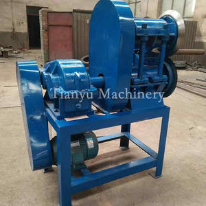 Taglierina automatica per pneumatici per auto in gomma per rifiuti a doppio coltello che ricicla l'affettatrice spazzola tergicristallo per pneumatici usati <span class=keywords><strong>macchina</strong></span> da taglio per pneumatici a strisce - Product Image 5