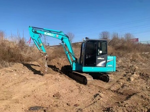 Excavatrice sur chenilles hydraulique Kobelco SK60 d'occasion, modèle 2024, 6 tonnes, bon état, pour construction, agriculture, terrassement, moteur, pompe, boîte de vitesses - Product Image 1