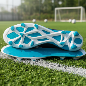 Semelle de football en TPU légère et résistante à l'eau pour hommes, pièces de rechange antidérapantes et durables pour la réparation de chaussures de football - Product Image 4