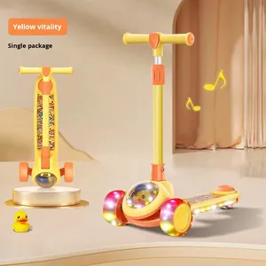 Nouveau Style <span class=keywords><strong>petit</strong></span> canard jaune en plastique Tricycle <span class=keywords><strong>pour</strong></span> enfants 3-en-1 Ride-On 24V électrique découverte lumière fonction musicale pliable - Product Image 5