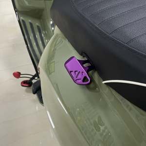 Accesorios de motocicleta cubierta de reposabrazos trasero de aluminio pasamanos de pasajero para VESPA SPRINT PRIMAVERA GTS GTV - Product Image 5