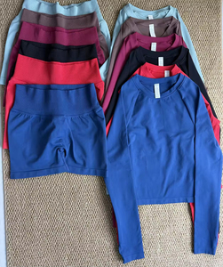 Ensemble <span class=keywords><strong>de</strong></span> <span class=keywords><strong>sport</strong></span> pour femmes, short <span class=keywords><strong>de</strong></span> <span class=keywords><strong>sport</strong></span> à taille haute, <span class=keywords><strong>haut</strong></span> <span class=keywords><strong>de</strong></span> <span class=keywords><strong>sport</strong></span> à manches longues et col rond, ensemble <span class=keywords><strong>de</strong></span> <span class=keywords><strong>sport</strong></span> sans couture pour soulever les fesses, vente en gros à bas prix - Product Image 2