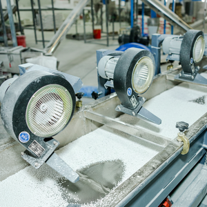 Mélange maître de remplissage CaCo3 pour les matériaux de qualité de film HDPE/LDPE/LLDPE PP/PE pour une utilisation au Vietnam - Product Image 1