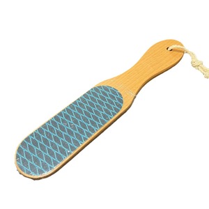 Grande râpe à <span class=keywords><strong>pied</strong></span> double face en bois de hêtre Lime à <span class=keywords><strong>pied</strong></span> facile à utiliser Manche en bois Moulin à papier de verre pour enlever les callosités des peaux mortes <span class=keywords><strong>Pied</strong></span> - Product Image 1
